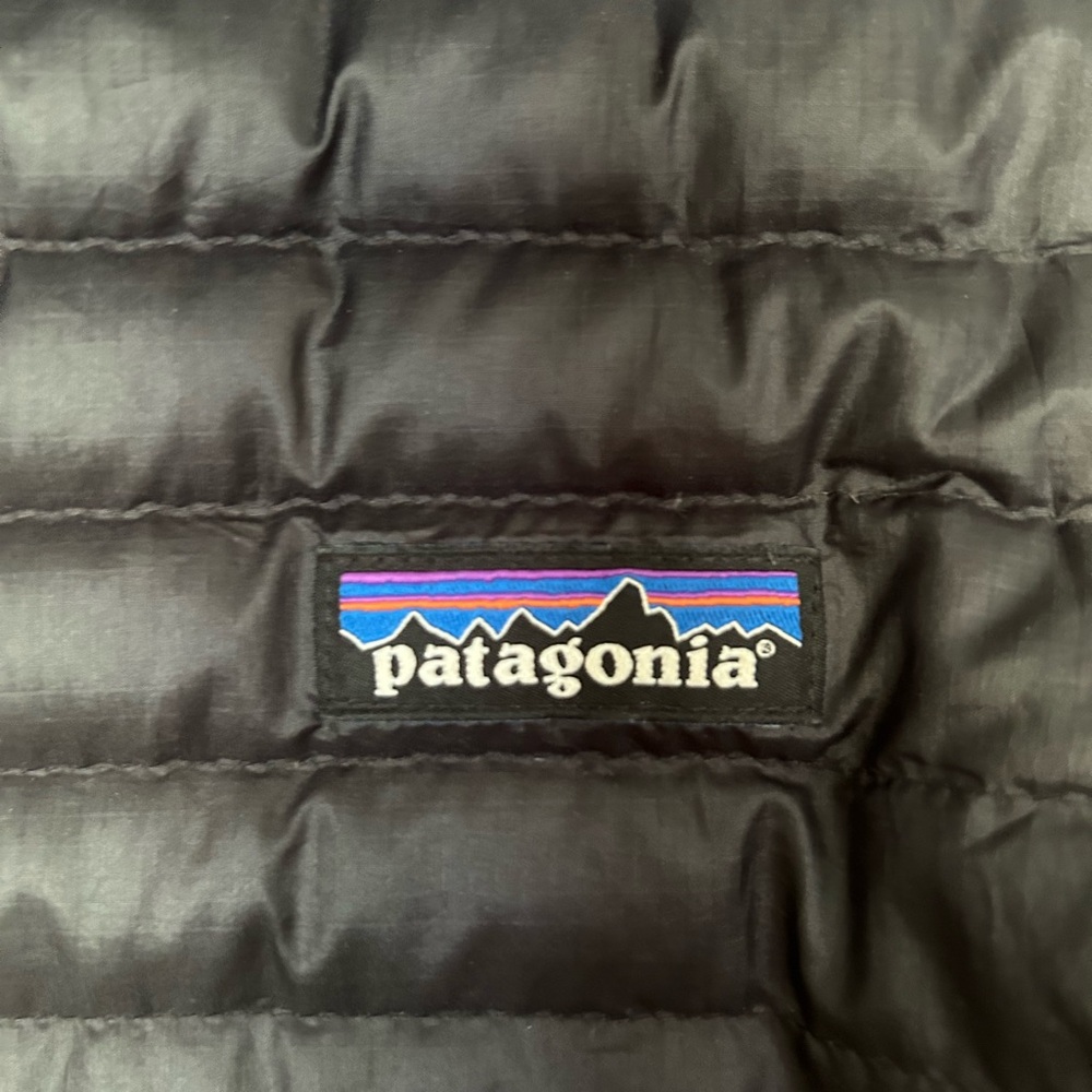 Patagonia Black Lightweight Quilted Puffer Jacket - Picture 2 of 6